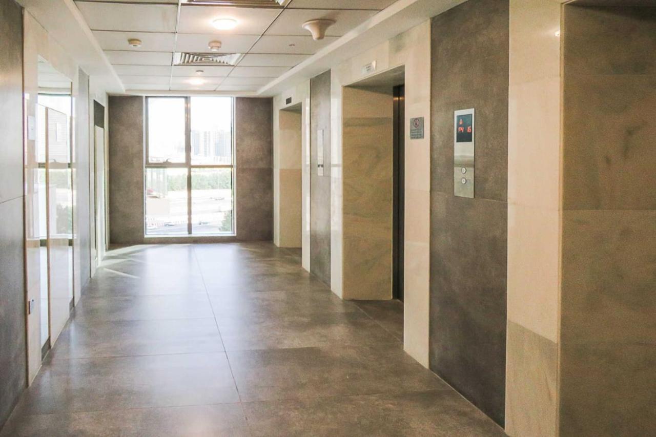Oyo 860 Studio Apartment, Maya Tower 4, Jumeirah Village Triangle Dubaj Exteriér fotografie